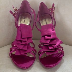 Super cute super fun never worn Ziggy Soho berry satin Gloria pumps. Sandals
